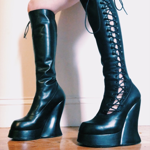 vintage fluevogs